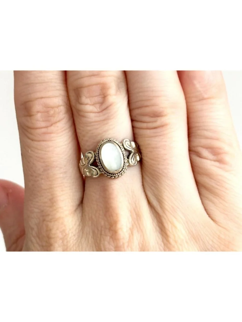 Mother of Pearl Stone Rope Frame Scroll Sterling Silver 925 Vintage Ring - sz 7